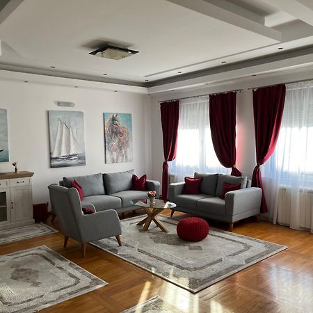 Airport Sky Apartments Lux II Belgrád Kültér fotó