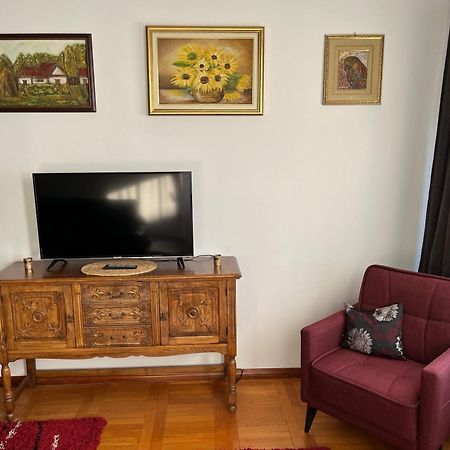 Airport Sky Apartments Lux II Belgrád Kültér fotó